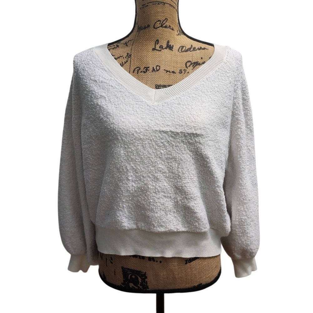 Soft &‎ Cozy Lifestyle White Textured V-Neck Sweater Cozy Loungewear Size S